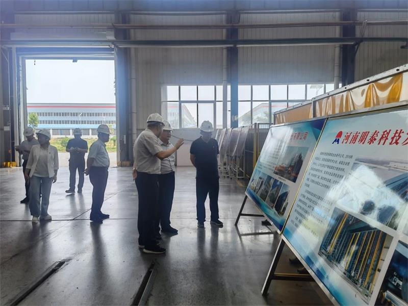 河南省人民政府副秘書長賀振華一行到公司開展主題黨日活動(dòng)